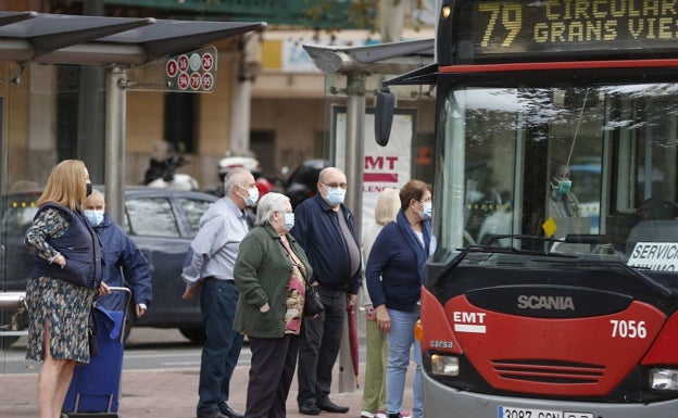 La EMT deja a los comerciantes del centro fuera de las reuniones mensuales con vecinos y usuarios