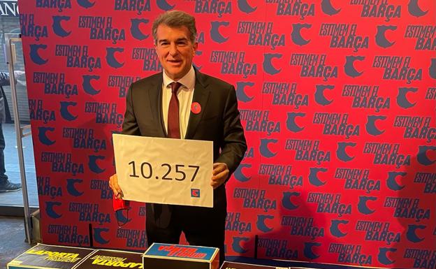 Laporta arrasa en las firmas para poder presidir el Barça