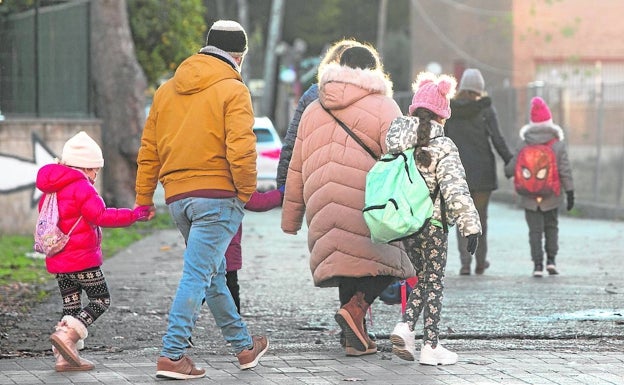 «A mis hijas les duelen los dedos cuando tienen que escribir»