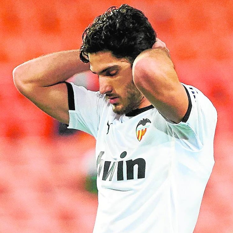Guedes se examina en la Copa antes de pedir paso en la Liga