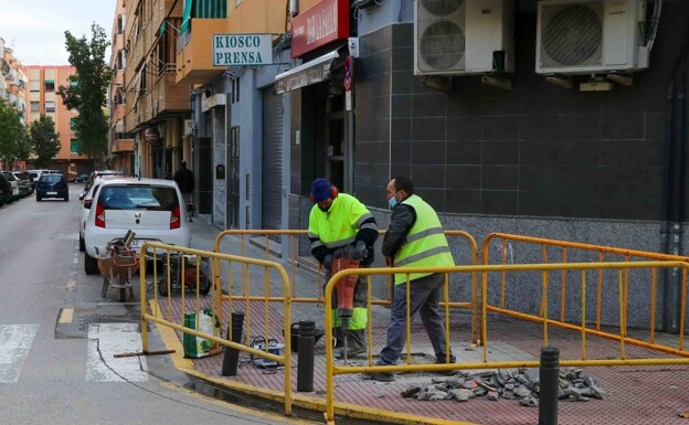 Torrent inicia la reurbanización de las calles Nicolau Andreu y Federico Maicas