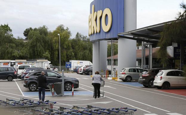 Makro presenta un ERTE que afecta a seis centros de la Comunitat Valenciana