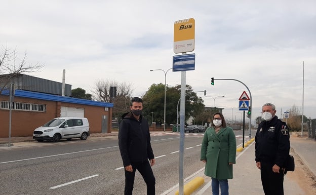 La lanzadera entre Valencia y los polígonos de Almussafes realizará una parada en el casco urbano