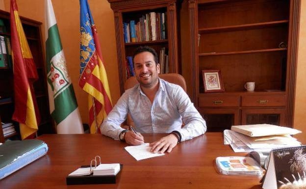 El alcalde de El Verger pone su cargo a disposición de la asamblea local del PSPV