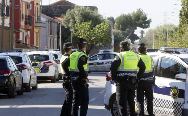 Detenido por maltratar a su madre, darle poca comida y quitarle el andador para que no saliera de casa