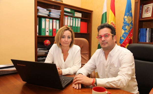 Compromís y PP piden la dimisión de los alcaldes en los plenos de El Verger y Els Poblets