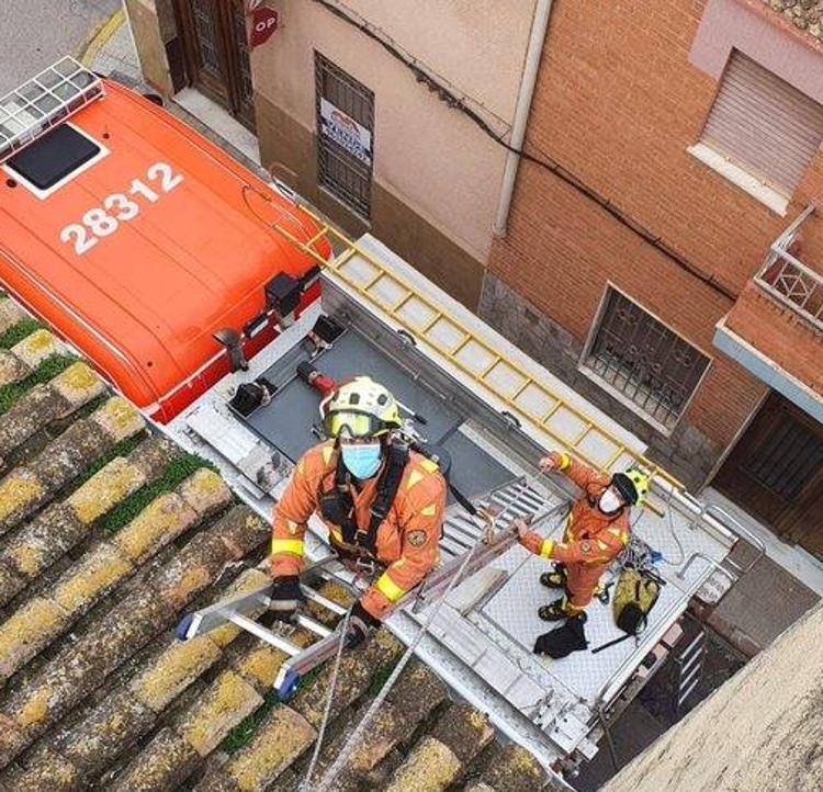 Rachas de viento 80 km/h ya dejan las primeras emergencias en Valencia