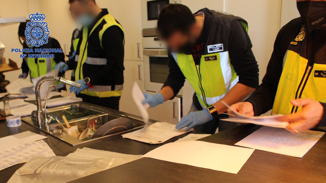 15 detenidos en una operación contra una mafia de inmigración ilegal en Valencia y Alicante