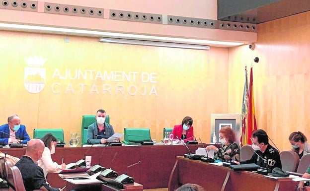 Compromís respalda al alcalde de Catarroja: «Su fiesta es como saltarse un paso de cebra»