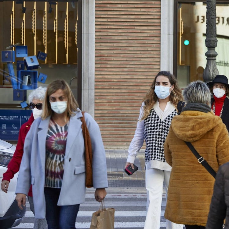 La pandemia deja de crecer en Valencia