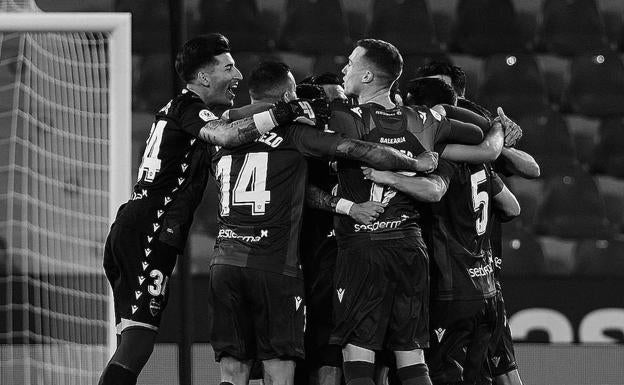 HAY QUE SALIR DEL FANGO