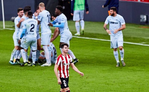 La felicidad de Cutrone en su debut y los consejos de Javi Gracia