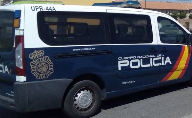 Detenido en Orihuela por amenazar a su mujer y a su hijo con un cuchillo