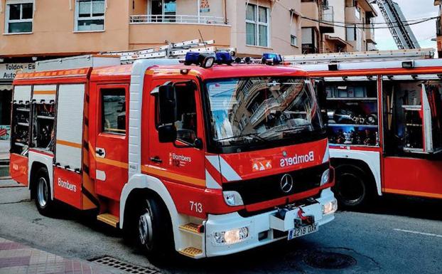 Una mujer fallece en el incendio de un bungalow en El Campello