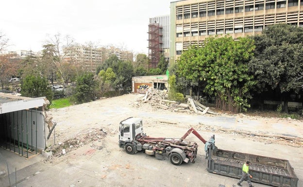 El Consell acelera medio centenar de obras por el colapso que sufren los pacientes sin Covid