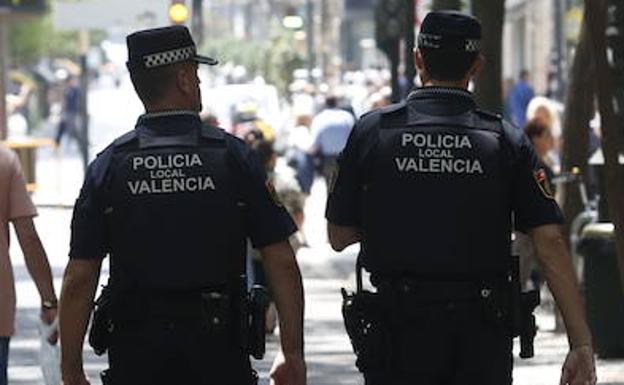 Maltrata, roba, viola y obliga a abortar repetidamente a su pareja en Valencia