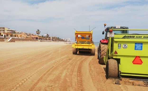 La campaña de limpieza de playas se salda con 1.200 metros cúbicos de residuos recogidos