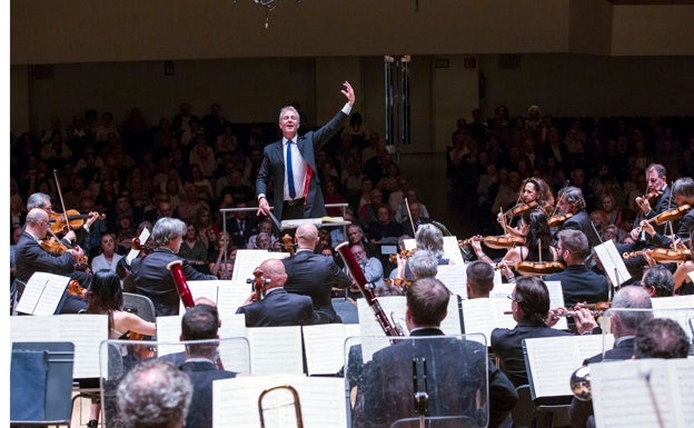 La Orquesta de Valencia ficha a Alexander Liebreich a cuatro meses del adiós de Tebar