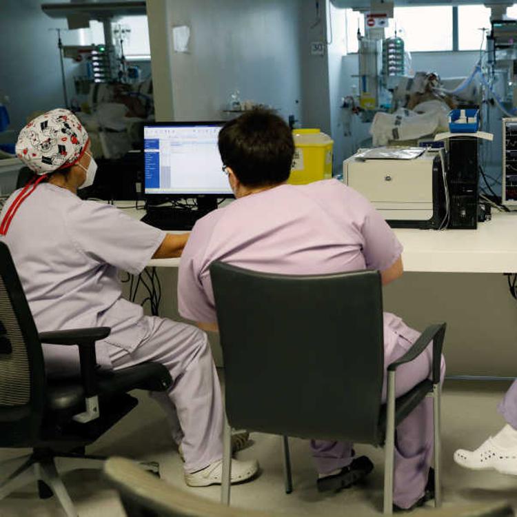Sanidad suma 1.324 casos de coronavirus en un día pero no informa del número de muertos