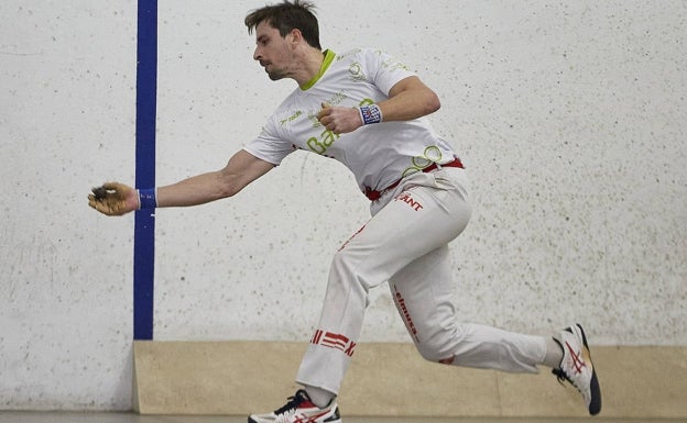 La pilota estalla al ser el único deporte de élite parado