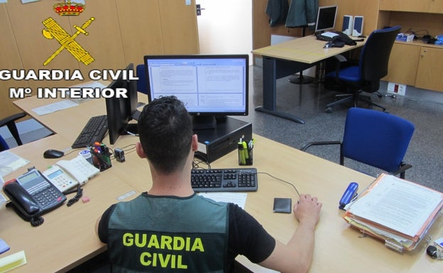 La Guardia Civil arresta a dos personas por estafar a ocho ancianos en varios municipios valencianos