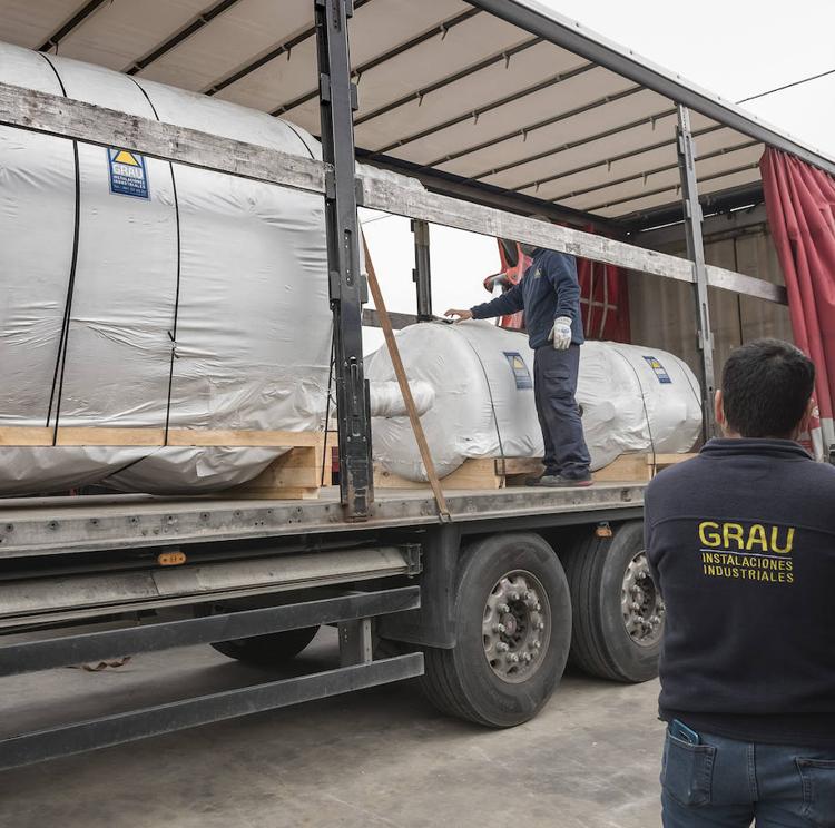 Los reactores valencianos para la vacuna contra el Covid ya viajan a Galicia