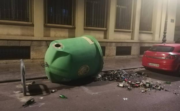 Concentración en apoyo a la Policía frente al Ayuntamiento de Valencia