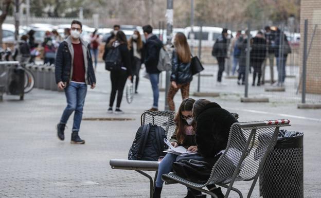 Educación anuncia las fechas claves para los exámenes de las EOI de la Comunitat Valenciana