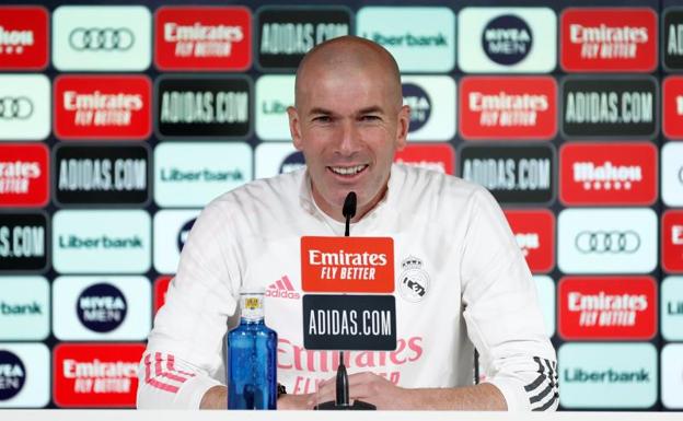 Zidane: «Vamos a seguir a muerte con la Liga y la Champions»