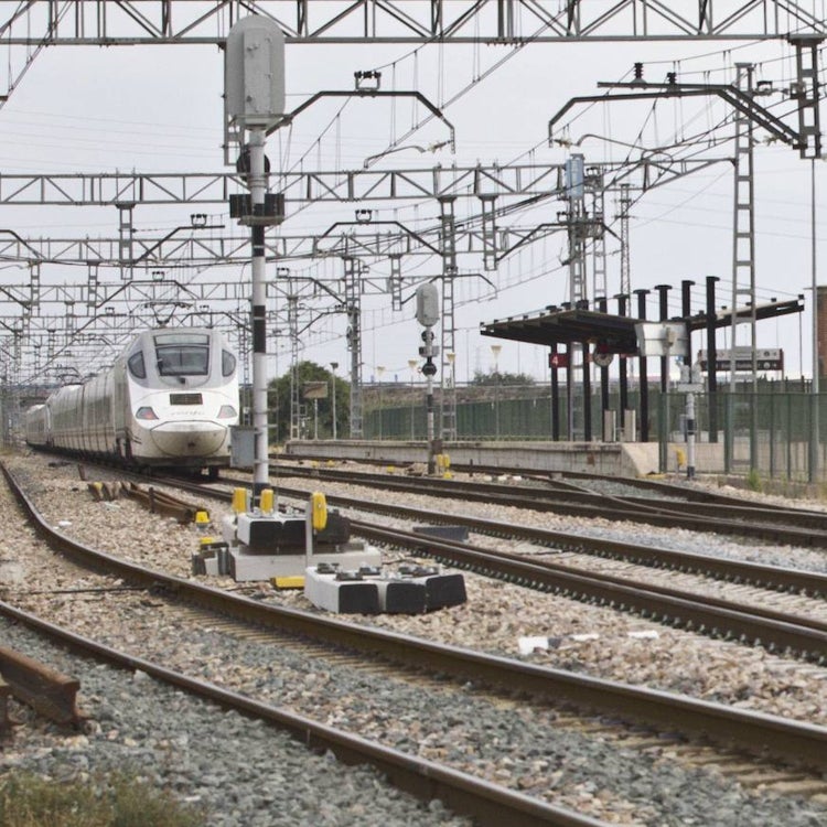 Transportes prepara un plan de ayudas de hasta 800 millones para incentivar las mercancías por ferrocarril