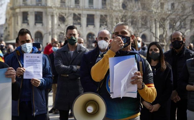 «El alcalde tiene que rectificar o dimitir por su actitud miserable»