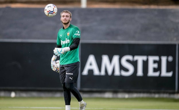 Cillessen gana la apuesta de los porteros