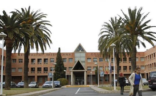 Anulan una convocatoria de investigación científica del Consell por «discriminación indirecta» hacia la mujer