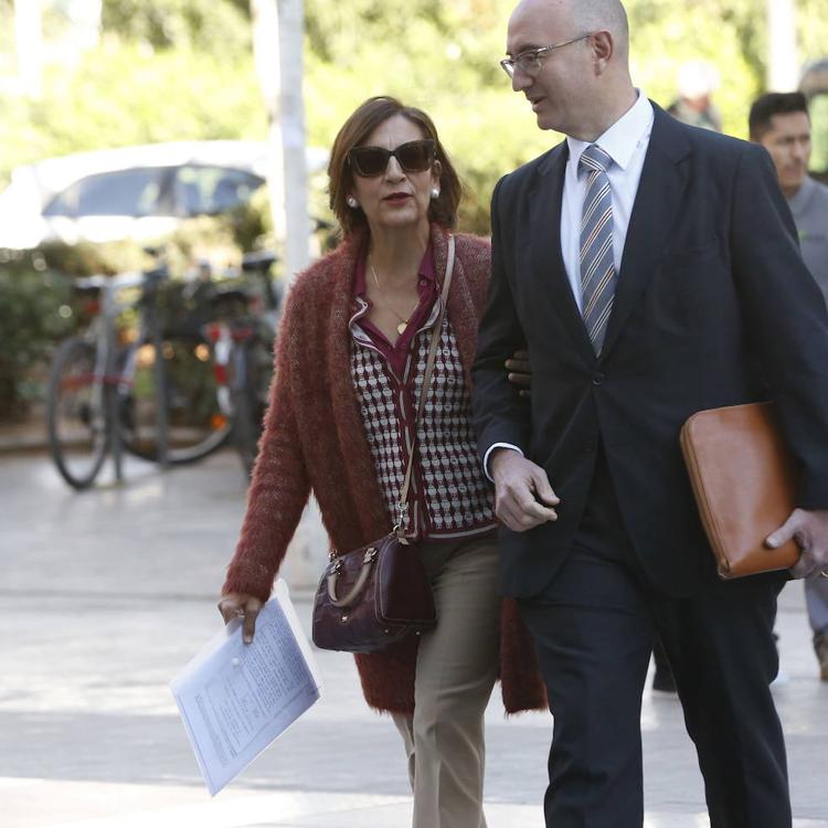 El abogado de la directiva despedida de la EMT: «Grezzi ha machacado a una pobre mujer»