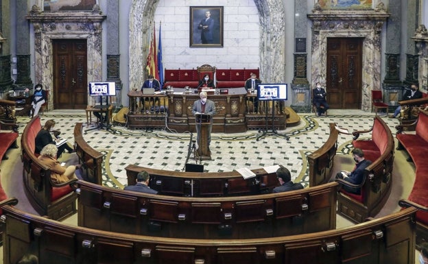 Compromís y PSPV pactan una moción de apoyo a la Policía antes del debate de reprobación a Ribó