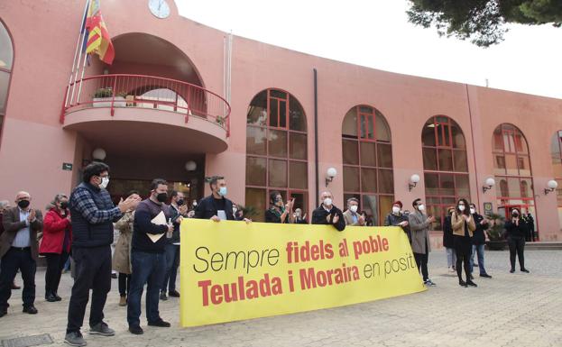 La alcaldesa de Teulada Moraira asegura que la moción de censura es «para ocultar cosas del gobierno del PP»