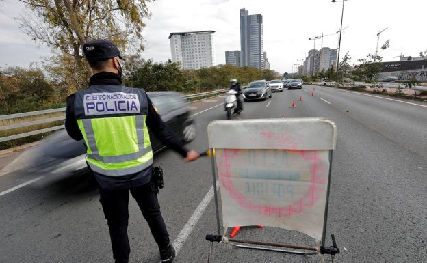 700 sanciones en las primeras horas del último cierre perimetral de las grandes ciudades valencianas