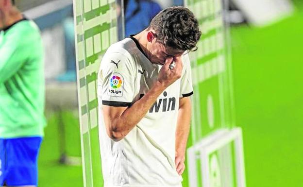 Paulista, un capitán que se angustia con la situación del Valencia