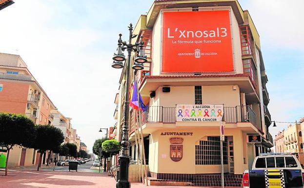 El Ayuntamiento dobla las ayudas para ordenadores