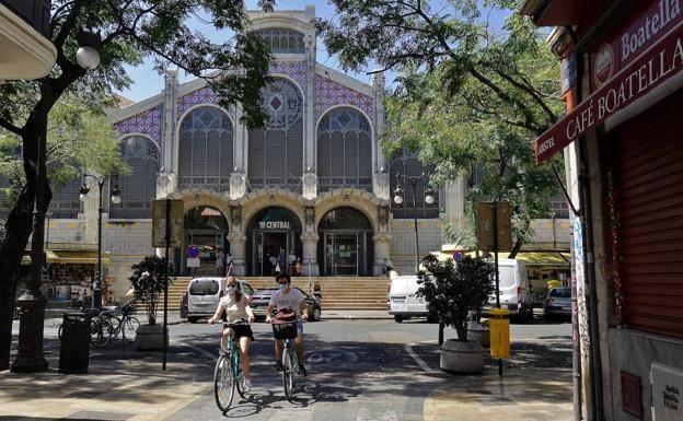 El Mercado Central de Valencia se actualiza: servicio a domicilio y Bizum