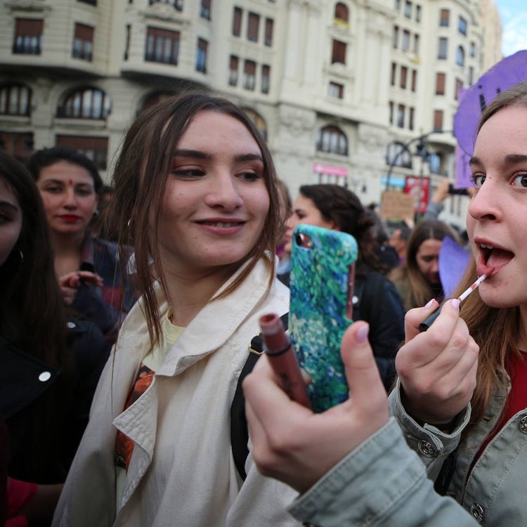 Las feministas cargan contra la delegada del Gobierno y mantienen las concentraciones del 8-M