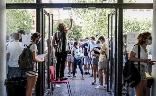 Los profesores podrán pasar de curso a los alumnos con tres o más asignaturas suspendidas