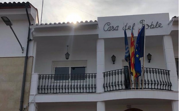 Beniflà celebra San José con banderas de la Comunitat Valenciana en los balcones