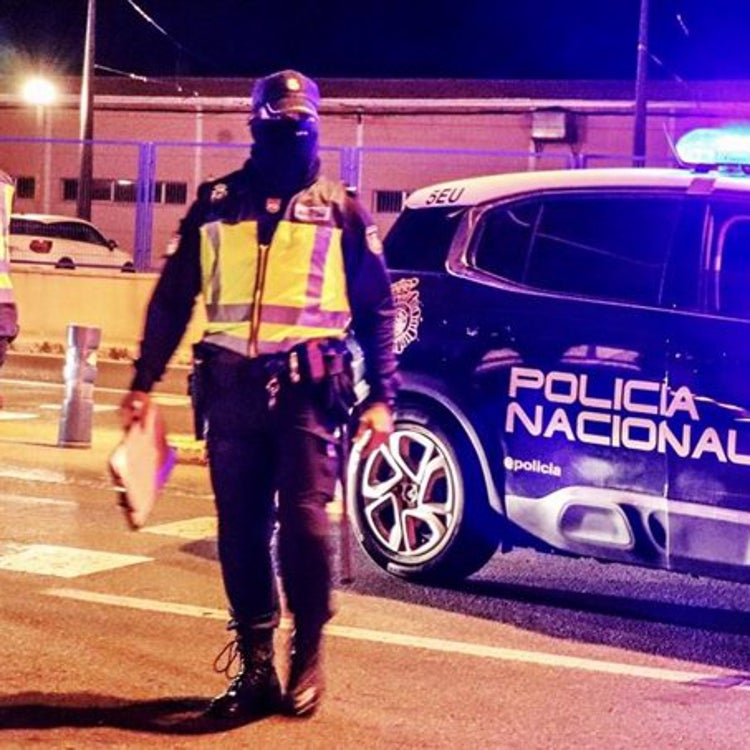 La Policía desmantela en Alicante una vivienda en la que se ejercía la prostitución y levanta seis actas de sanción