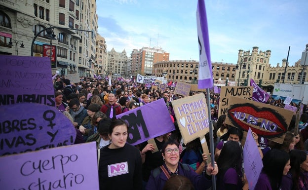 Sanidad considera que la situación epidemiológica impide prohibir las concentraciones del 8-M