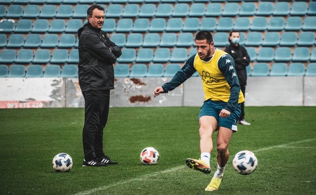 Acuña conocerá entre el lunes y el martes si tiene roto el ligamento cruzado de la rodilla