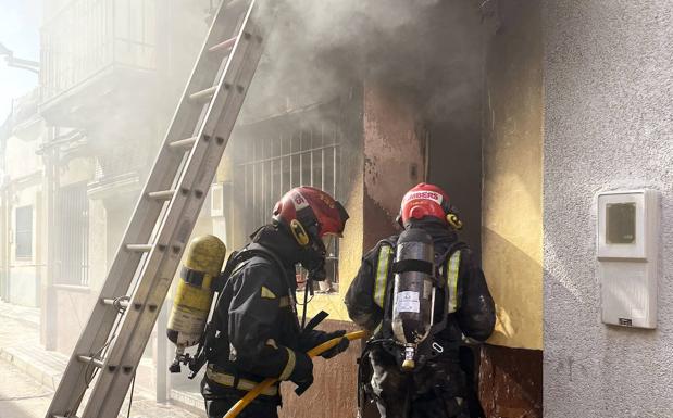 Fallece un hombre de 89 años en el incendio de una vivienda en Torreblanca