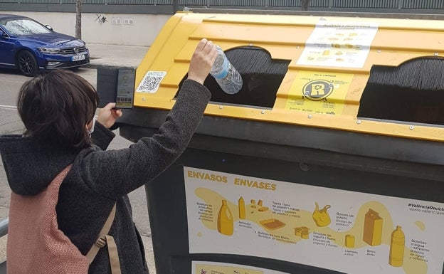 Valencia estrena el reciclaje de residuos con incentivos