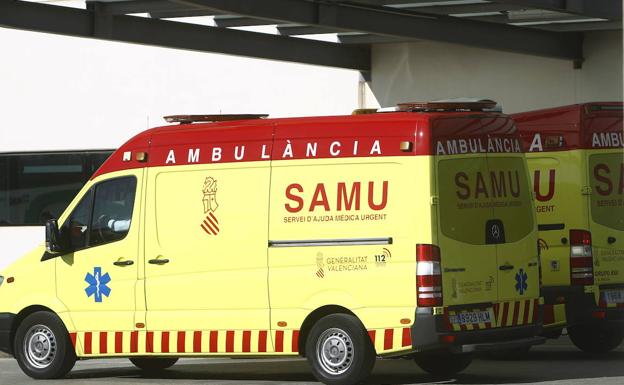 Un coche atropella varias veces a un joven en Albatera