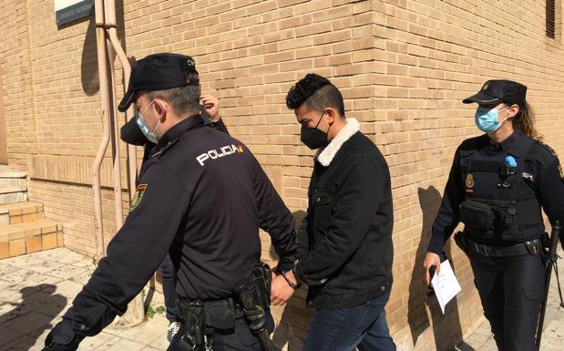 Cárcel para el joven que asesinó y torturó a un hombre en Gandia de 67 años para robarle